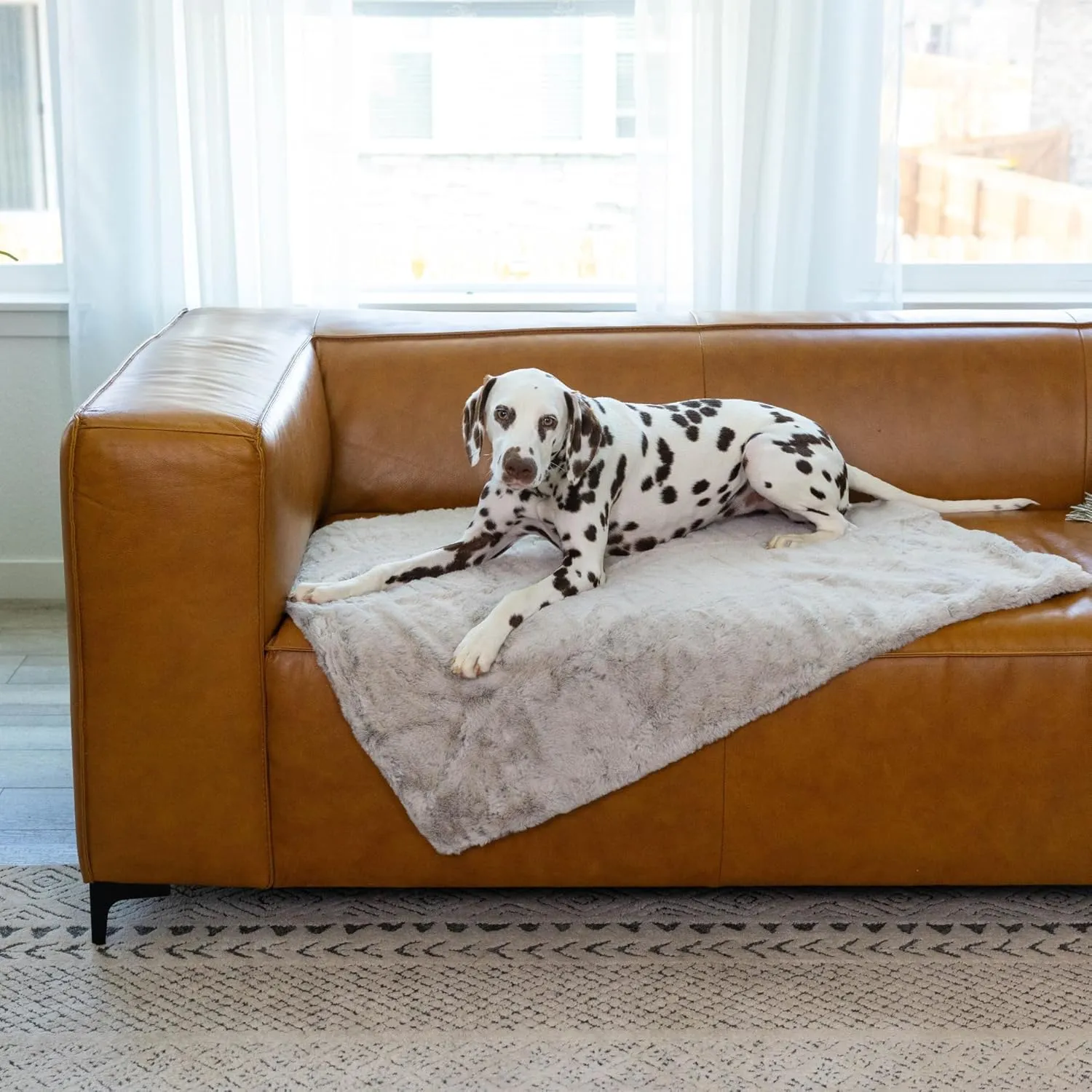 Best Friends by Sheri Reversible SnuggleSoft Calming Dog Blanket  Ultra Soft Faux Fur Pet Throw, Anxiety-Relief, Lightweight Warm Bed Cover for Dogs and Cats, Machine Washable, Brown, 30" x 40"
