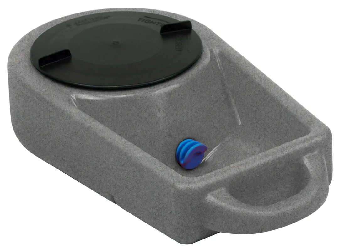 Dakota 283 "Dine N Dash" - Feeding and Watering System
