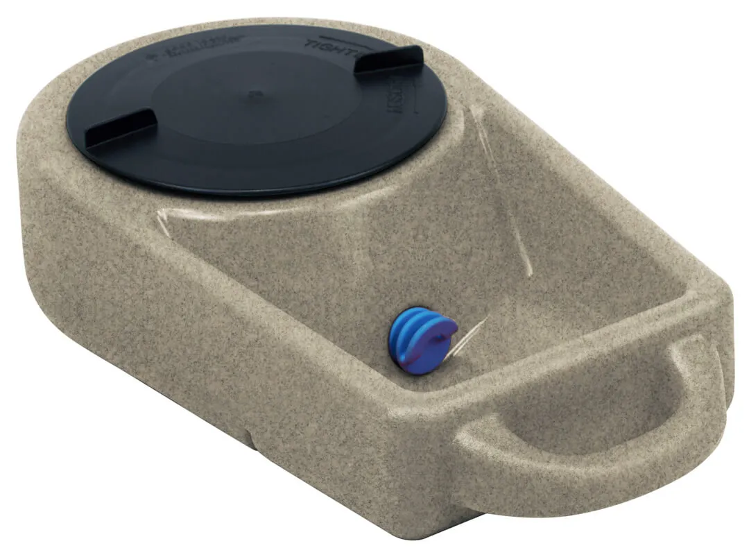 Dakota 283 "Dine N Dash" - Feeding and Watering System