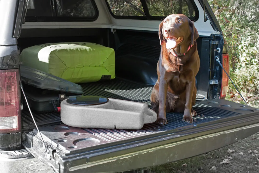 Dakota 283 "Dine N Dash" - Feeding and Watering System